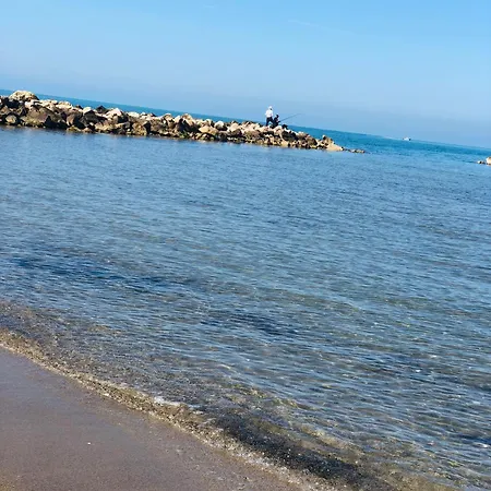 Seaside Laguna *